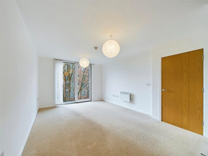 1 Bedroom Apartment To Rent In Stillwater Drive, Manchester, Greater Manchester, M11