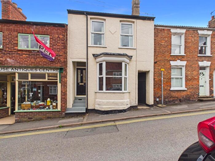 3 Bedroom Terraced House For Sale In Aswell Street, Louth, LN11