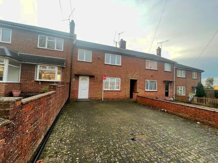 3 Bedroom Property To Rent In Wordsworth Road, Daventry, NN11