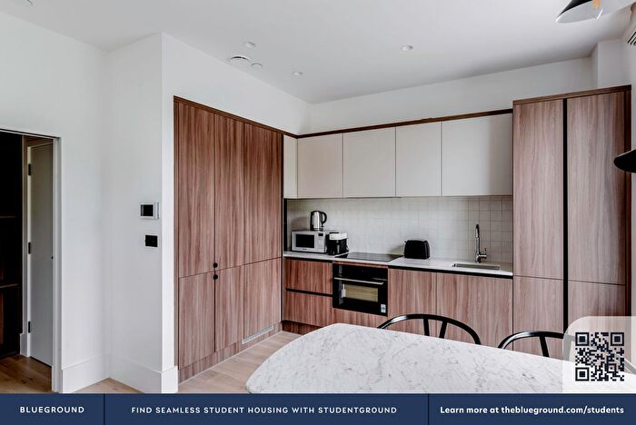 Studio To Rent In Holland Park, W14