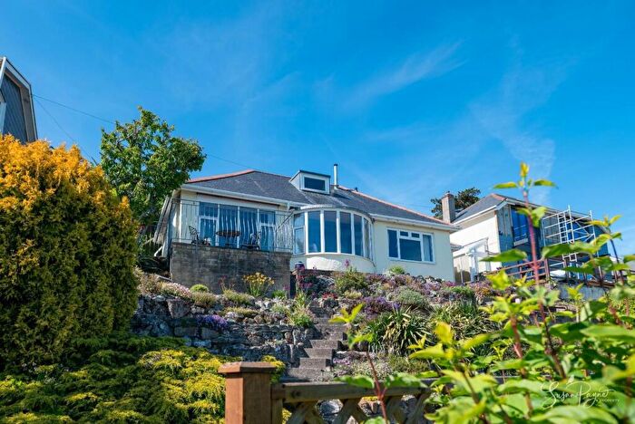 2 Bedroom Detached Bungalow For Sale In St. Albans Gardens, Ventnor, PO38