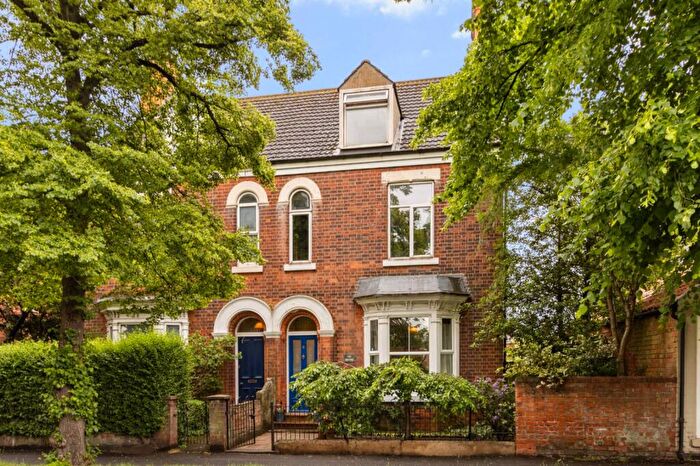4 Bedroom Semi Detached House For Sale In Wrawby Road, Brigg, North Lincolnshire, DN20