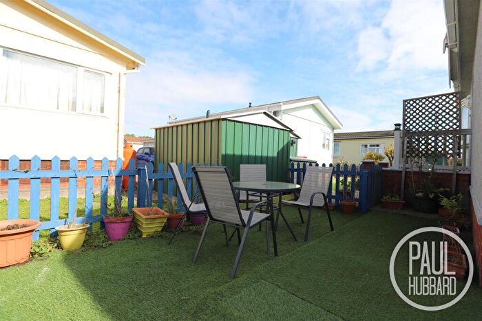2 Bedroom Mobile Home For Sale In Arbor Lane, Pakefield, NR33