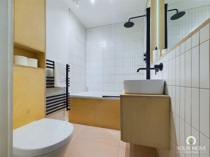 2 Bedroom Flat To Rent In King Street, Margate, Kent, CT9