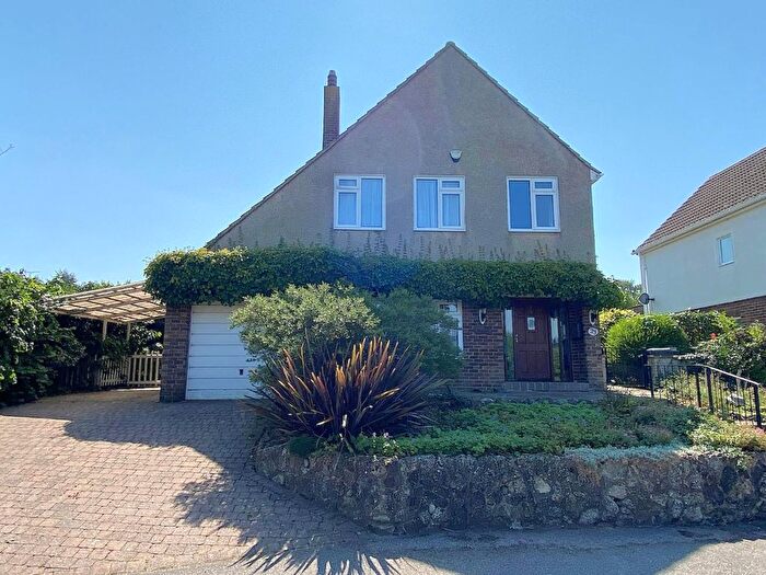 3 Bedroom Detached House For Sale In Racefield Close, Shorne, Gravesend, DA12