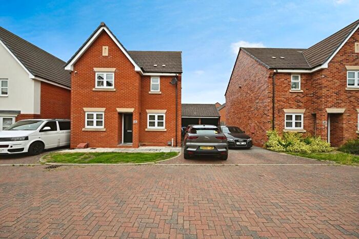 3 Bedroom Detached House For Sale In Elder Avenue, Rugby, CV21