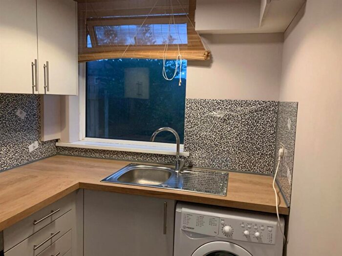 4 Bedroom Terraced House To Rent In Maple Avenue, Gilesgate, DH1