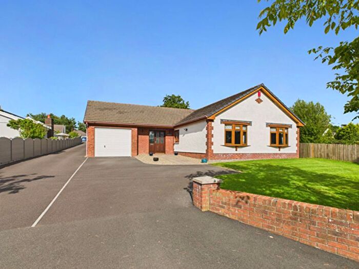 3 Bedroom Detached Bungalow For Sale In Bolahaul Road, Cwmffrwd, Carmarthen, SA31