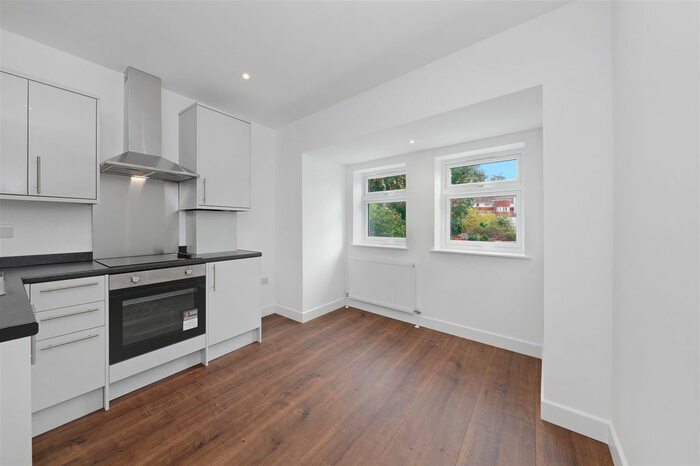 1 Bedroom Flat To Rent In Essex Road, London, NW10
