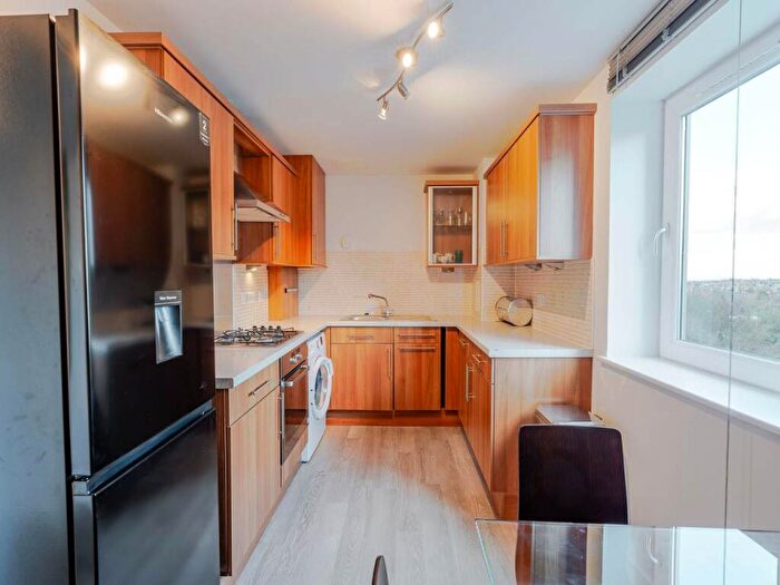 2 Bedroom Flat To Rent In North Pilrig Heights, Edinburgh, Midlothian, EH6