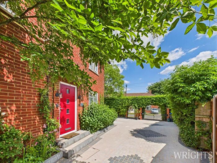 3 Bedroom End Of Terrace House For Sale In Cowper Road, Welwyn Garden City, AL7