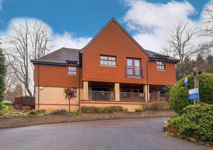 2 Bedroom Property To Rent In Furze Hill, Kingswood, Tadworth, KT20