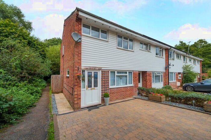 3 Bedroom End Of Terrace House To Rent In Milford, GU8