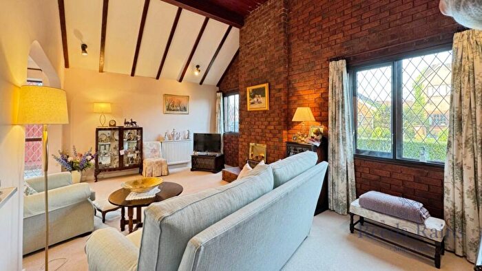 2 Bedroom Bungalow For Sale In The Oaks, Walton-le-Dale, Preston, Lancashire, PR5