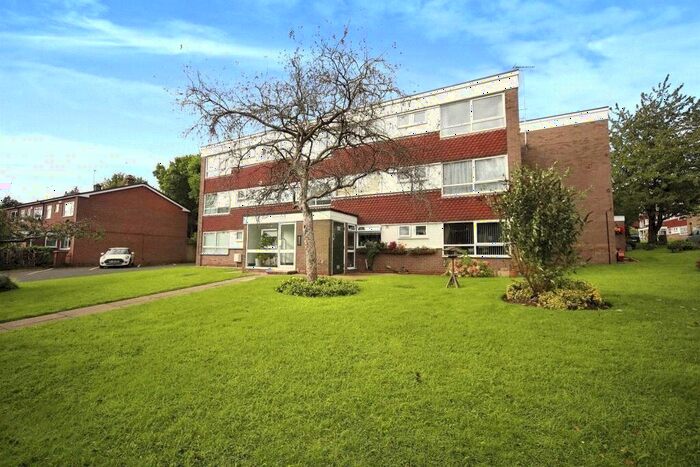 2 Bedroom Flat To Rent In Marsland Road, Solihull, West Midlands, B92