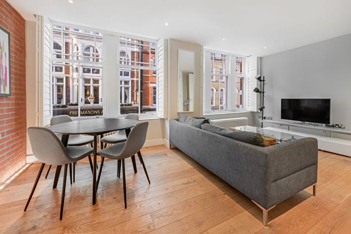 2 Bedroom Flat To Rent In Long Acre, London, WC2E