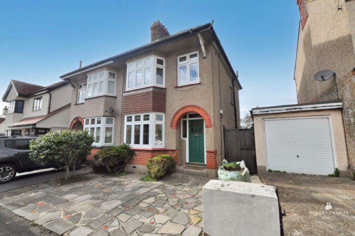 3 Bedroom Semi Detached House To Rent In St. Marks Road, Hadleigh, SS7