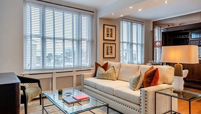 1 Bedroom Flat To Rent In Hill Street, Mayfair, London, W1J