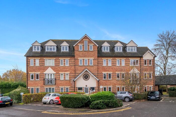 2 Bedroom Flat To Rent In Victory Road, London, E11