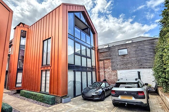 1 Bedroom Flat For Sale In Salisbury City Centre, SP1