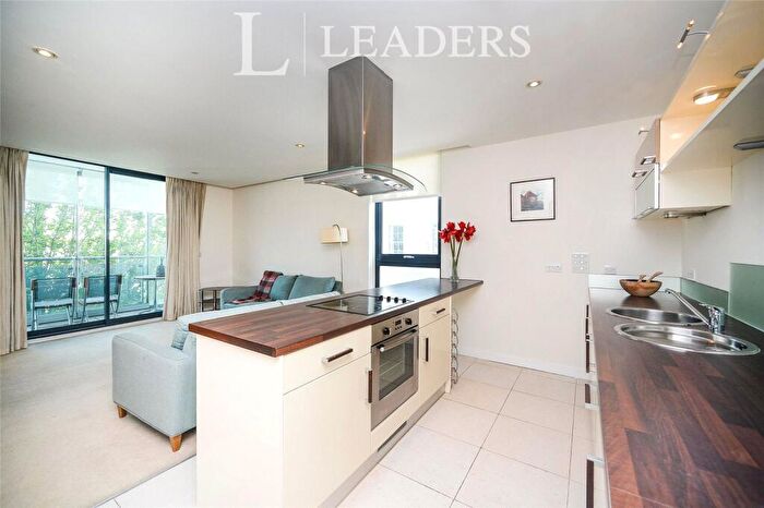 2 Bedroom Apartment For Sale In Princes Street, Brighton, East Sussex, BN2 - Photo 3