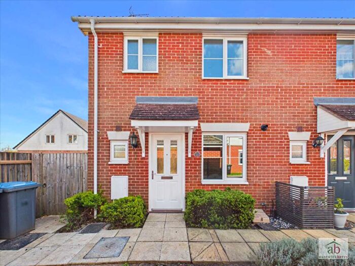 3 Bedroom Semi Detached House To Rent In Newman Drive, Ipswich, IP5