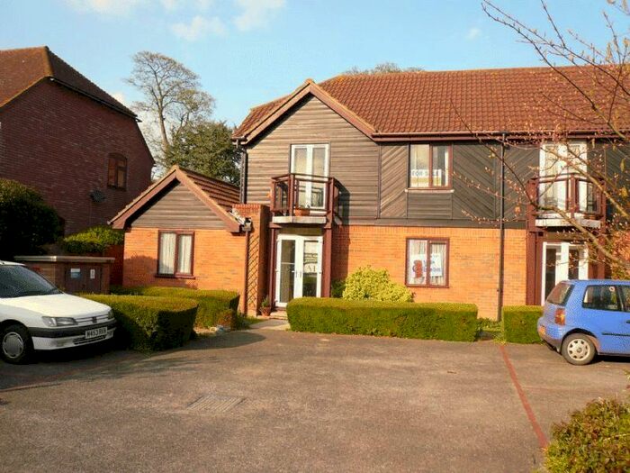 2 Bedroom Flat To Rent In Riverside Close, Bridge, Canterbury, CT4