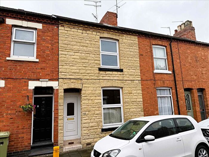 3 Bedroom Terraced House For Sale In St. Mary Street, New Bradwell, Milton Keynes, MK13