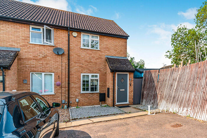 2 Bedroom End Of Terrace House To Rent In The Windermere, Kempston, MK42