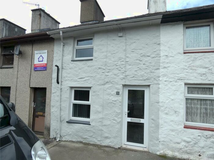 2 Bedroom Terraced House To Rent In Tre Ddafydd, Penygroes, Caernarfon, Gwynedd, LL54