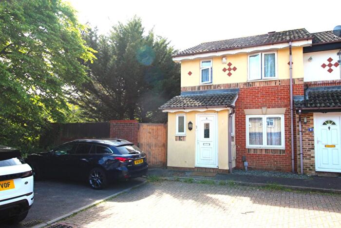 3 Bedroom End Of Terrace House To Rent In Spinnaker Close, Gosport, PO13