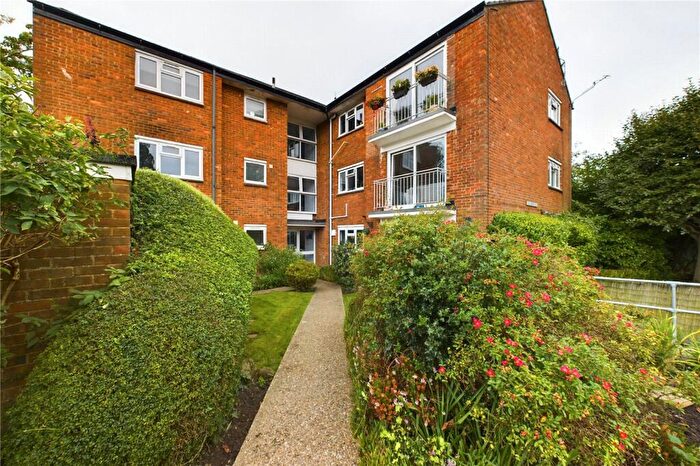 2 Bedroom Apartment To Rent In Newlands Crescent, East Grinstead, West Sussex, RH19