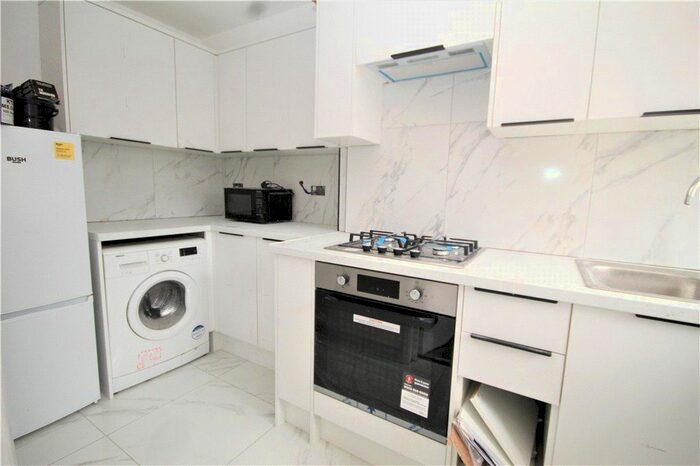 3 Bedroom Detached House To Rent In Selhurst Road, London, SE25