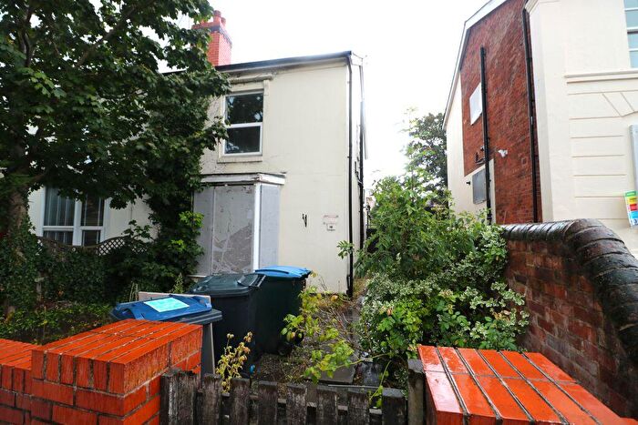 3 Bedroom Semi Detached House For Sale In Spring Road, Birmingham, B15