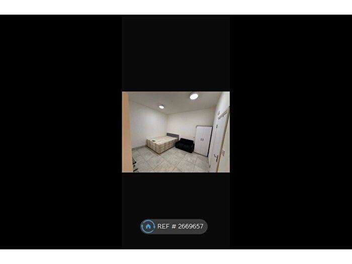 1 Bedroom Flat To Rent In Frinton Mews, Ilford, IG2