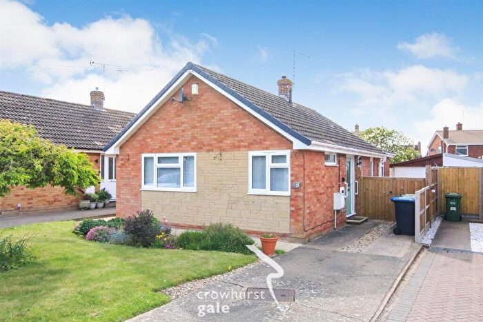 2 Bedroom Detached Bungalow For Sale In Falstaff Drive, Woodlands, Rugby, CV22