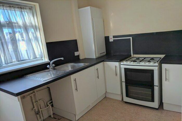 2 Bedroom Flat To Rent In Wentworth Place, Plymouth, PL4