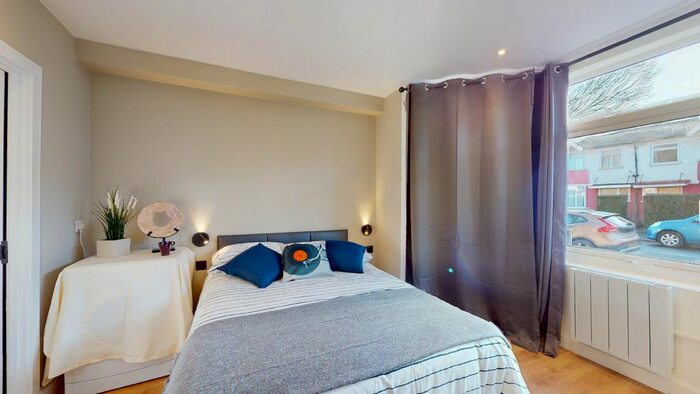 Studio To Rent In Court Way, London, W3