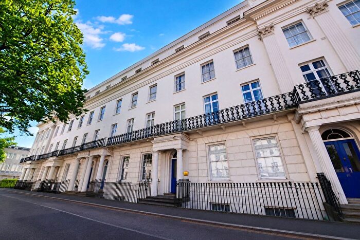 1 Bedroom Flat For Sale In Clarence Terrace, Warwick Street, Leamington Spa, Warwickshire, CV32