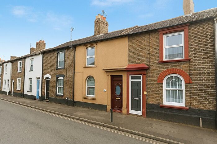 2 Bedroom Terraced House For Sale In Crown Road, Sittingbourne, ME10