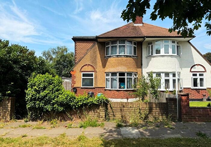 4 Bedroom Semi-Detached House For Sale In Staines Road, Feltham, Middlesex, TW14