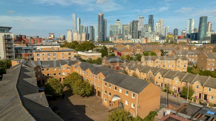 5 Bedroom End Of Terrace House To Rent In Cyclops Mews, Canary Wharf, London, E14