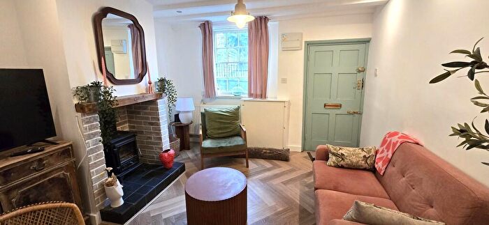 2 Bedroom Terraced House To Rent In Buxton Road, Ashbourne, DE6