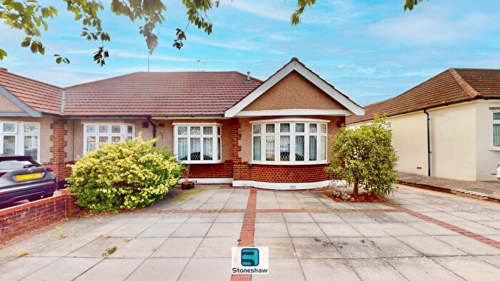 3 Bedroom Semi-Detached Bungalow For Sale In Heather Gardens, Romford, RM1