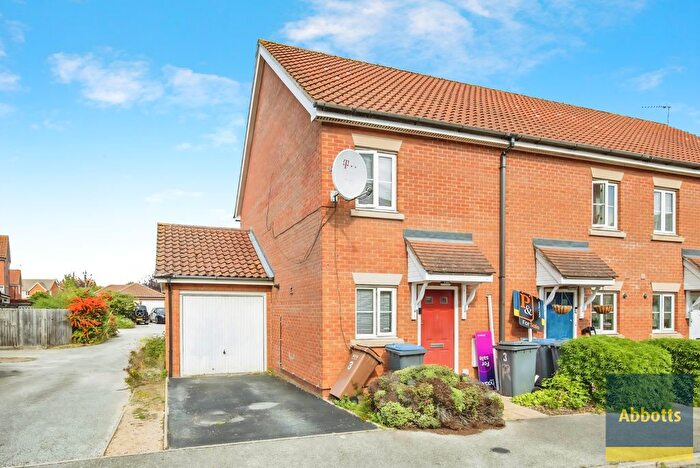 3 Bedroom Semi Detached House To Rent In Castle Gardens, Ipswich, IP5
