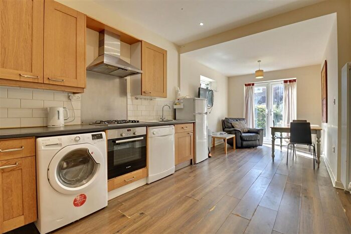5 Bedroom Terraced House For Sale In Empshott Road, Southsea, PO4