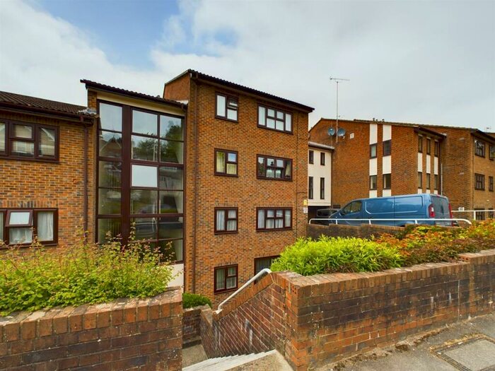 1 Bedroom Retirement Property To Rent In Knoll Lodge, Croydon Road, Caterham, CR3