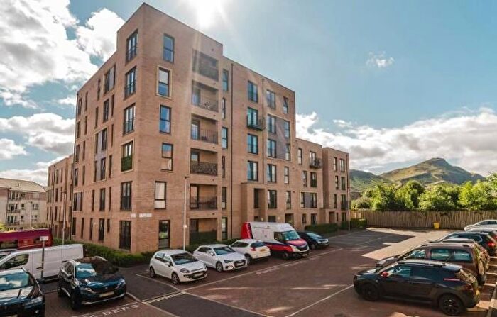 2 Bedroom Flat To Rent In Elsie Inglis Way, Edinburgh, EH7