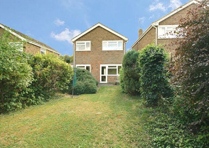 3 Bedroom Detached House For Sale In Oleander Close, Farnborough Village, Orpington, BR6