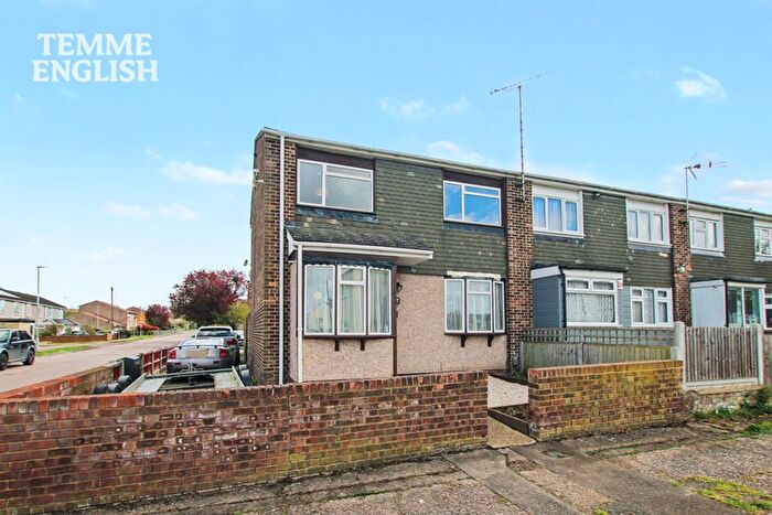 3 Bedroom End Terrace House For Sale In The Sycamores, Pitsea, SS13